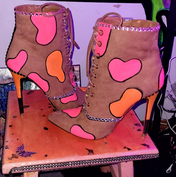 High Heel Boots - Picture 4 of 5